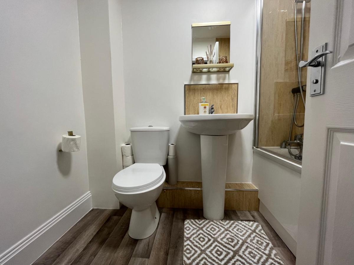 York Centre 2 Bedroom Renovated Flat, 8 Escrick Street Zewnętrze zdjęcie